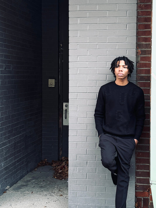 Unraveling Threads: The Legacy of Jacquard Knitting in Streetwear Evolution